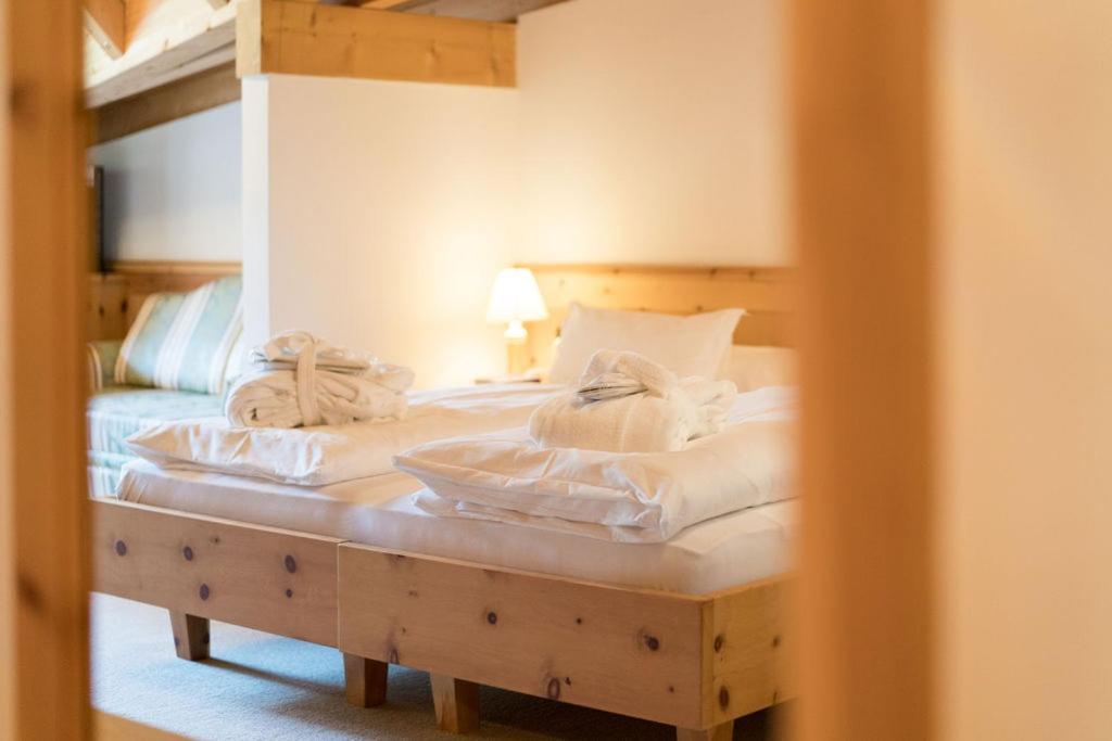 Hotel Asterbel Брайес Екстериор снимка