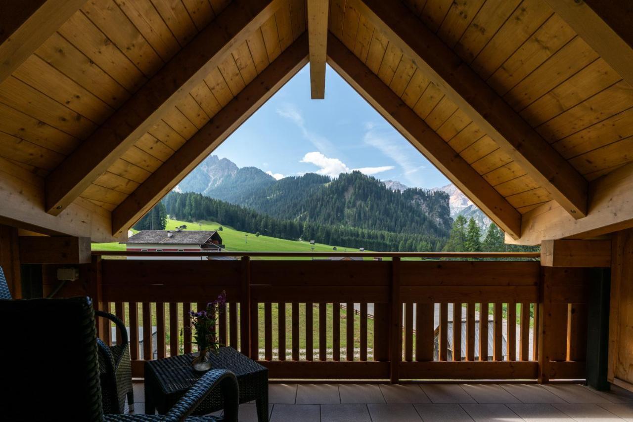 Hotel Asterbel Брайес Екстериор снимка